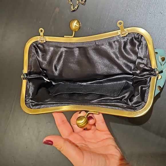 Leather clutch - Picture 6 of 6